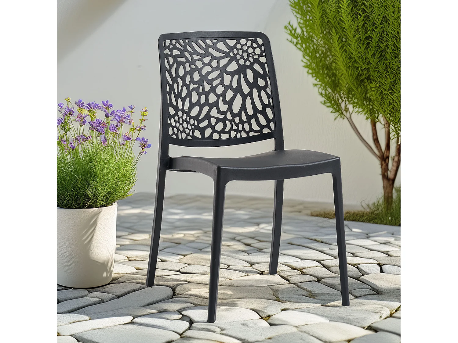 Lot de 4 chaises empilables en polypropylène renforcé de fibre de verre pour jardin ou intérieur, hydrofuges et résistantes, design moderne - SOLE - Noir