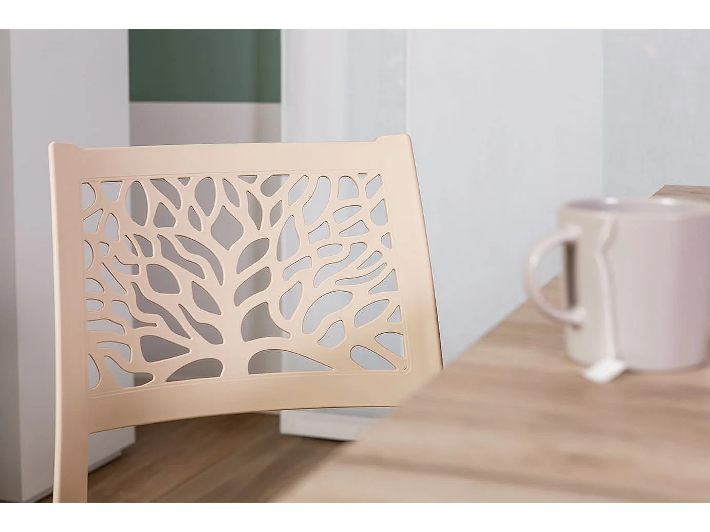 Lot de 4 chaises en polypropylène renforcé de fibre de verre empilables pour extérieur et jardin, bar, restaurant, cuisine design moderne - Flora - Crème