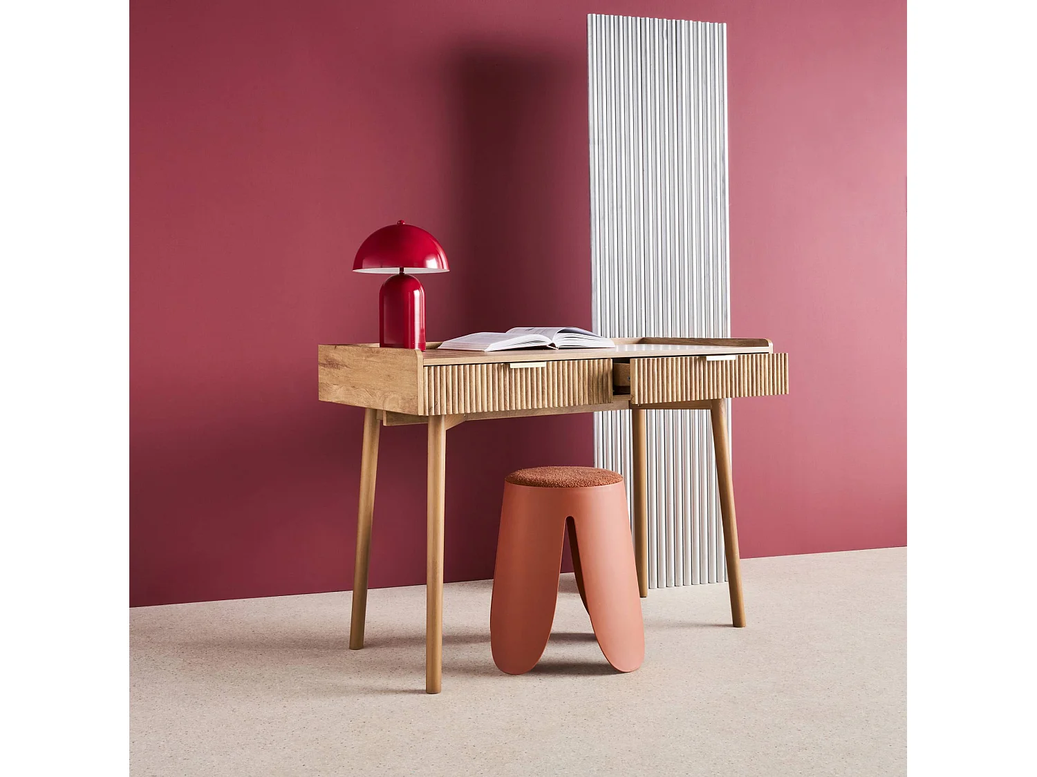 Bureau décor bois de manguier rainuré 2 tiroirs - 110 x 55 x 79.5 cm - Celian