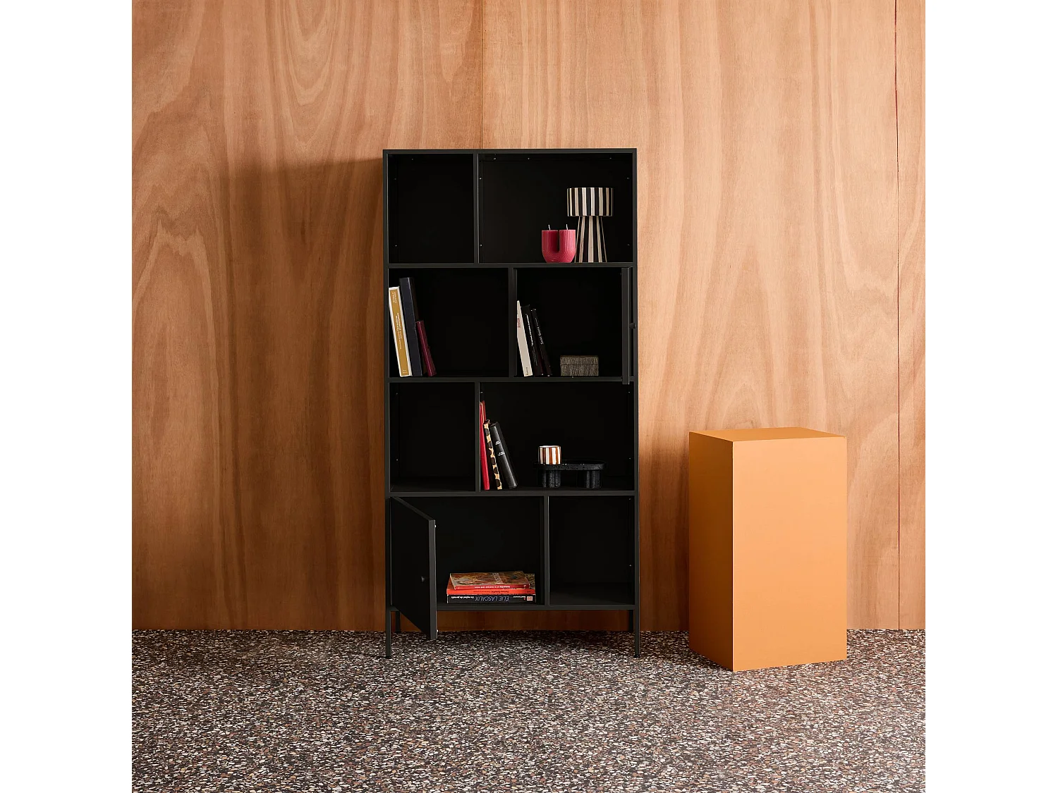 Buffet. meuble de rangement industriel métal noir 8 compartiments. L 80 x P 35 x H 160.5cm - Oklahoma