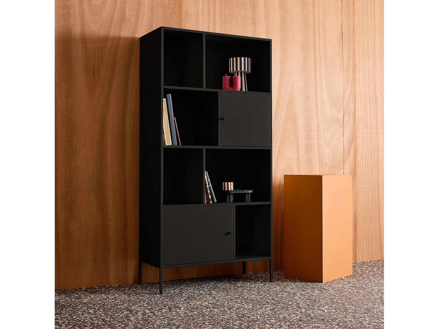 Buffet. meuble de rangement industriel métal noir 8 compartiments. L 80 x P 35 x H 160.5cm - Oklahoma