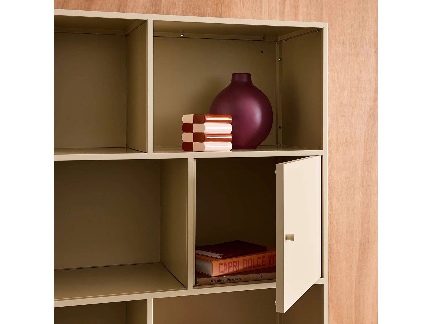 Buffet. meuble de rangement industriel métal crème 8 compartiments. L 80 x P 35 x H 160.5cm - Oklahoma