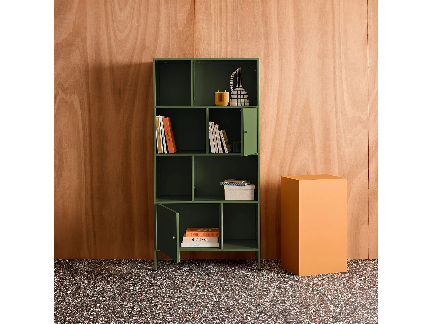 Buffet. meuble de rangement industriel métal vert 8 compartiments. L 80 x P 35 x H 160.5cm - Oklahoma