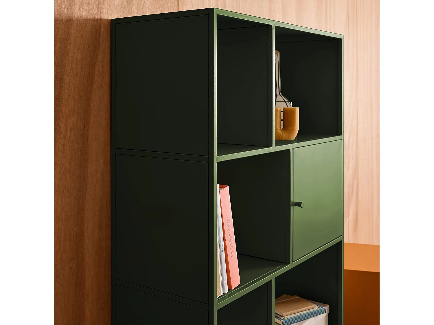 Buffet. meuble de rangement industriel métal vert 8 compartiments. L 80 x P 35 x H 160.5cm - Oklahoma