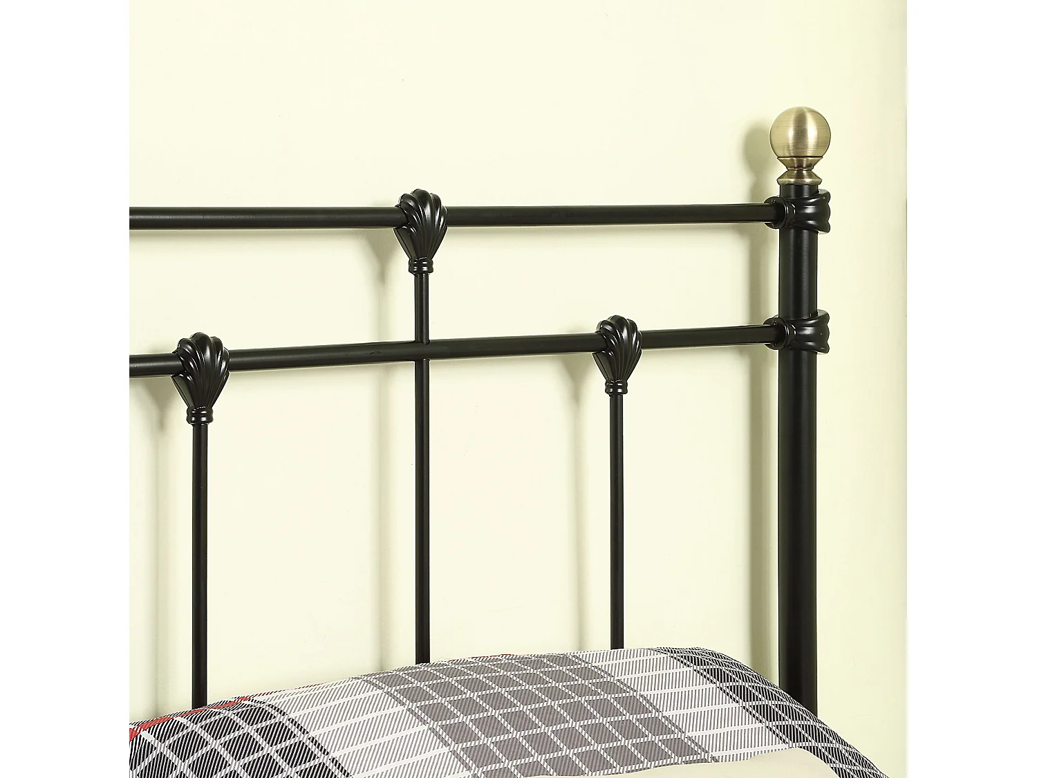 Bayford Traditional Vintage Style Metal Bed Frame w 20cm Deep Pocket Comfort Foam Mattress