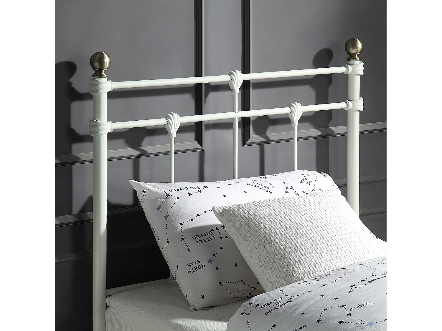 Bayford Traditional Vintage Style Metal Bed Frame w 25cm Deep Pocket Memory Foam Mattress