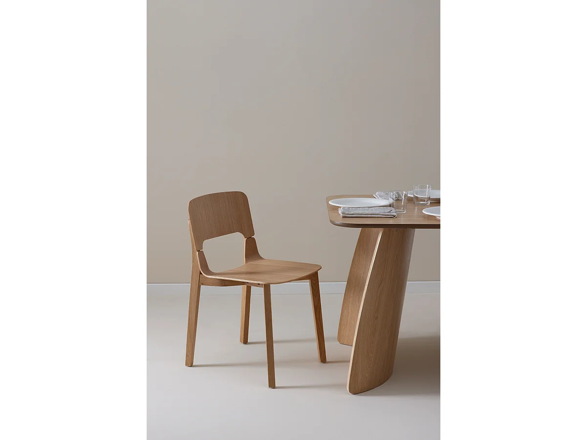 Lot de 4 chaises en contreplaqué de chêne