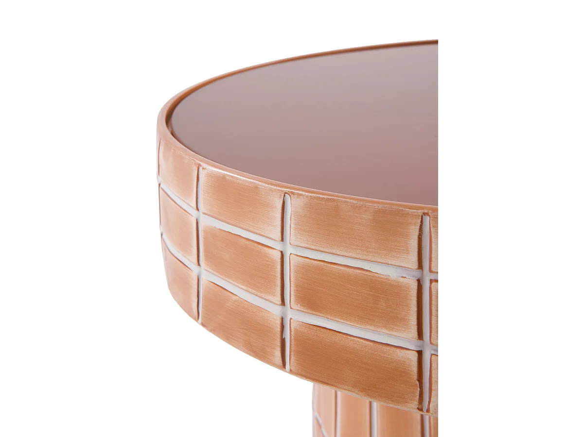 Table d'appoint en métal terracotta avec plateau en verre