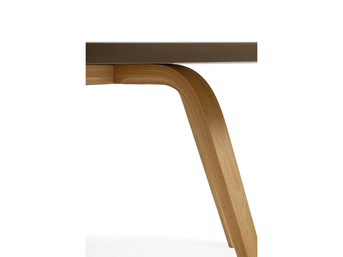 Couchtisch mit 80 cm Durchmesser aus Eichen-Sperrholz