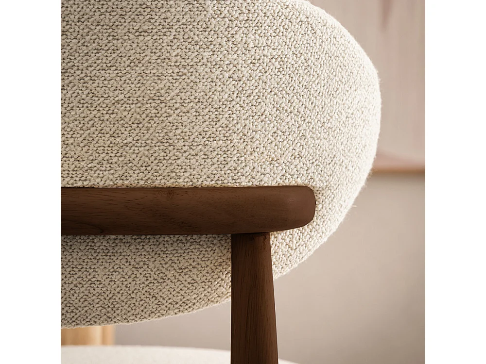 Clara - Lot de 2 chaises en tissu bouclette pieds bois foncé - Beige