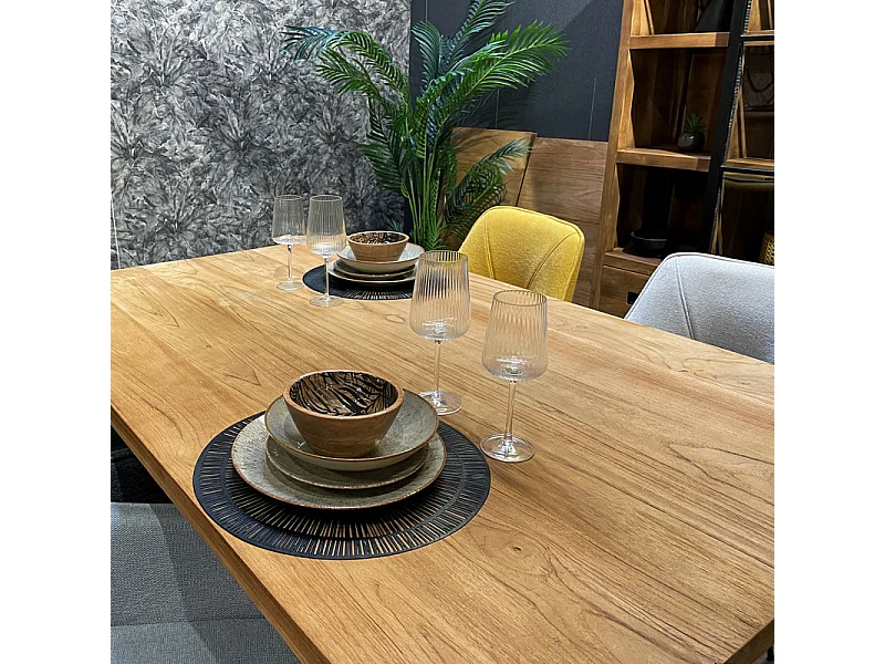 Table à manger extensible 200/300 teck recyclé pieds métal – ORLANDO