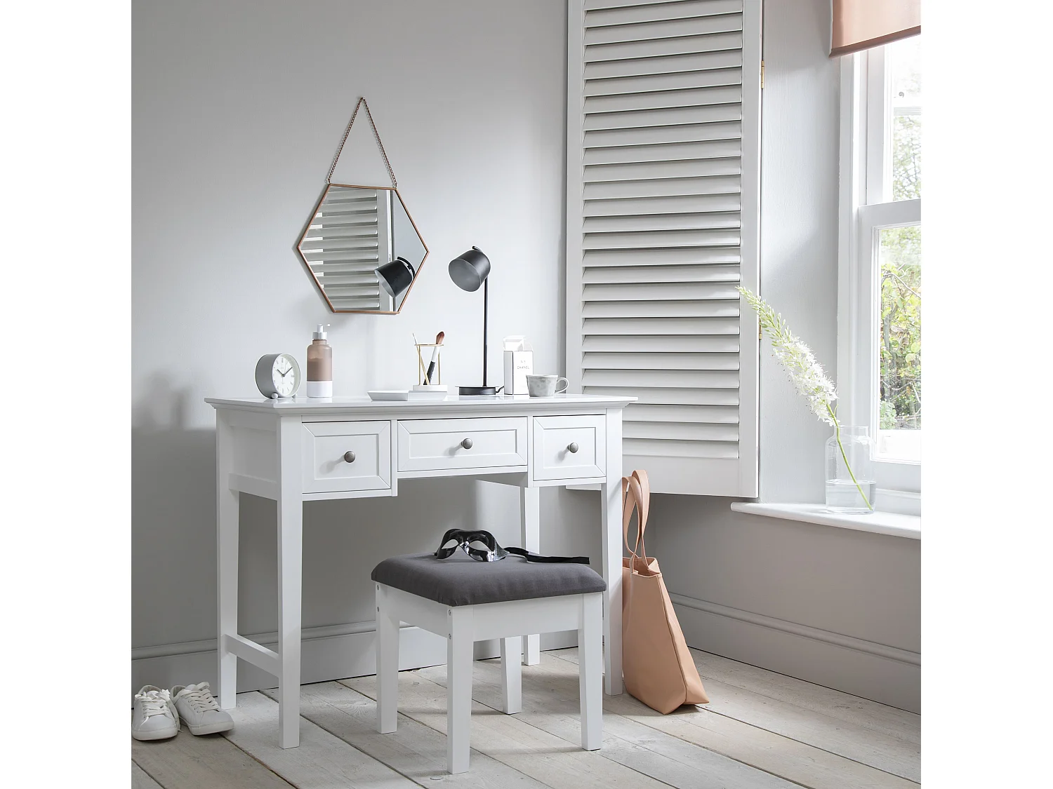 Noa & Nani Karlstad Dressing Table with Drawers and Stool in White