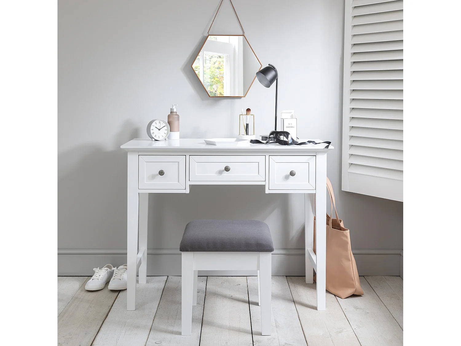 Noa & Nani Karlstad Dressing Table with Drawers and Stool in White