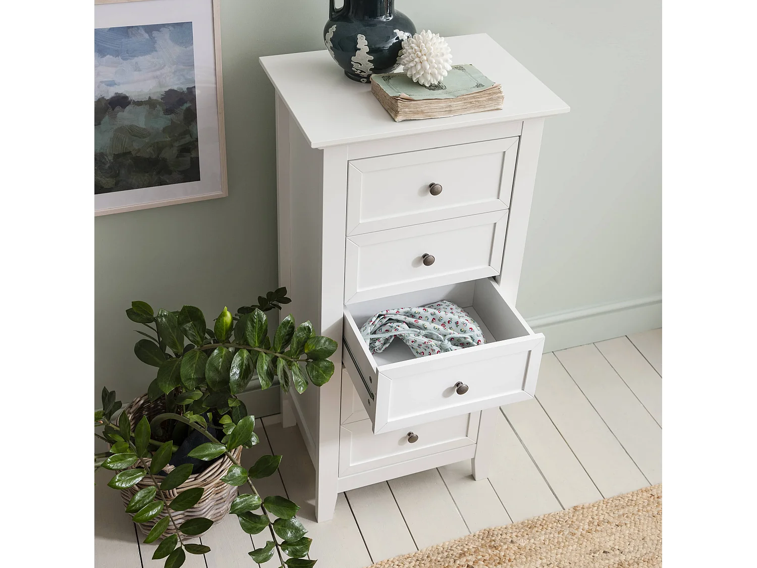 Noa & Nani Karlstad Chest of Drawers 5 Drawer Tall in White
