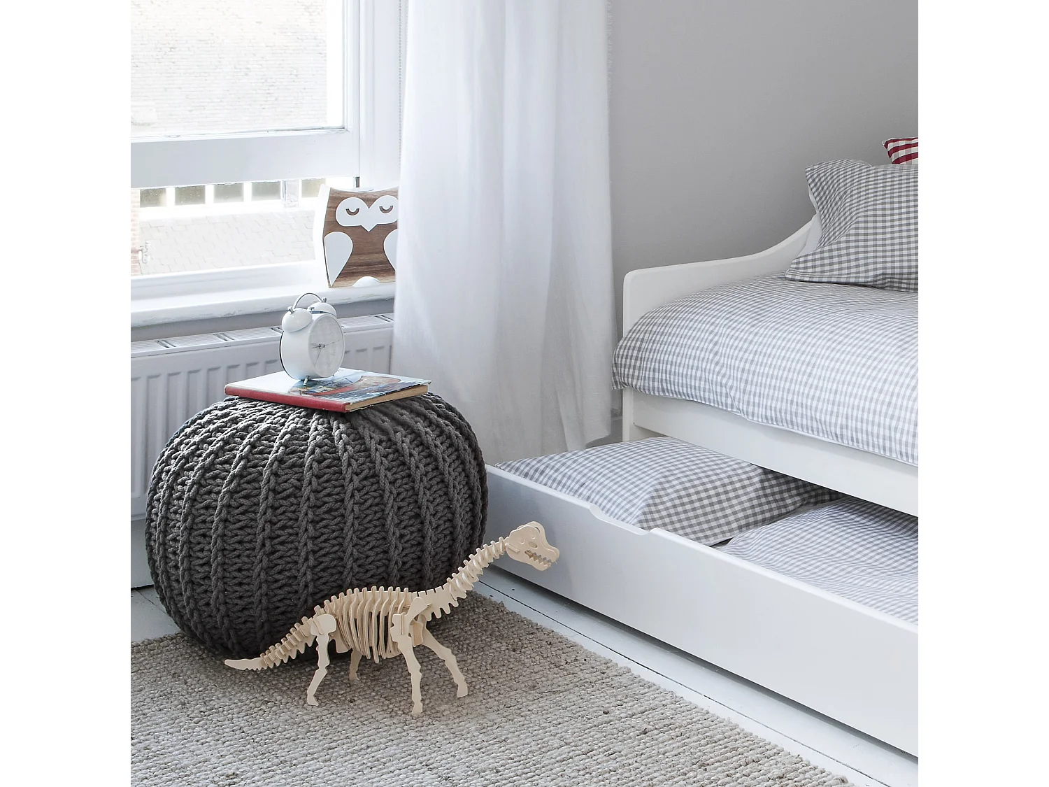 Noa & Nani Hove Day Bed with Pullout Trundle in White