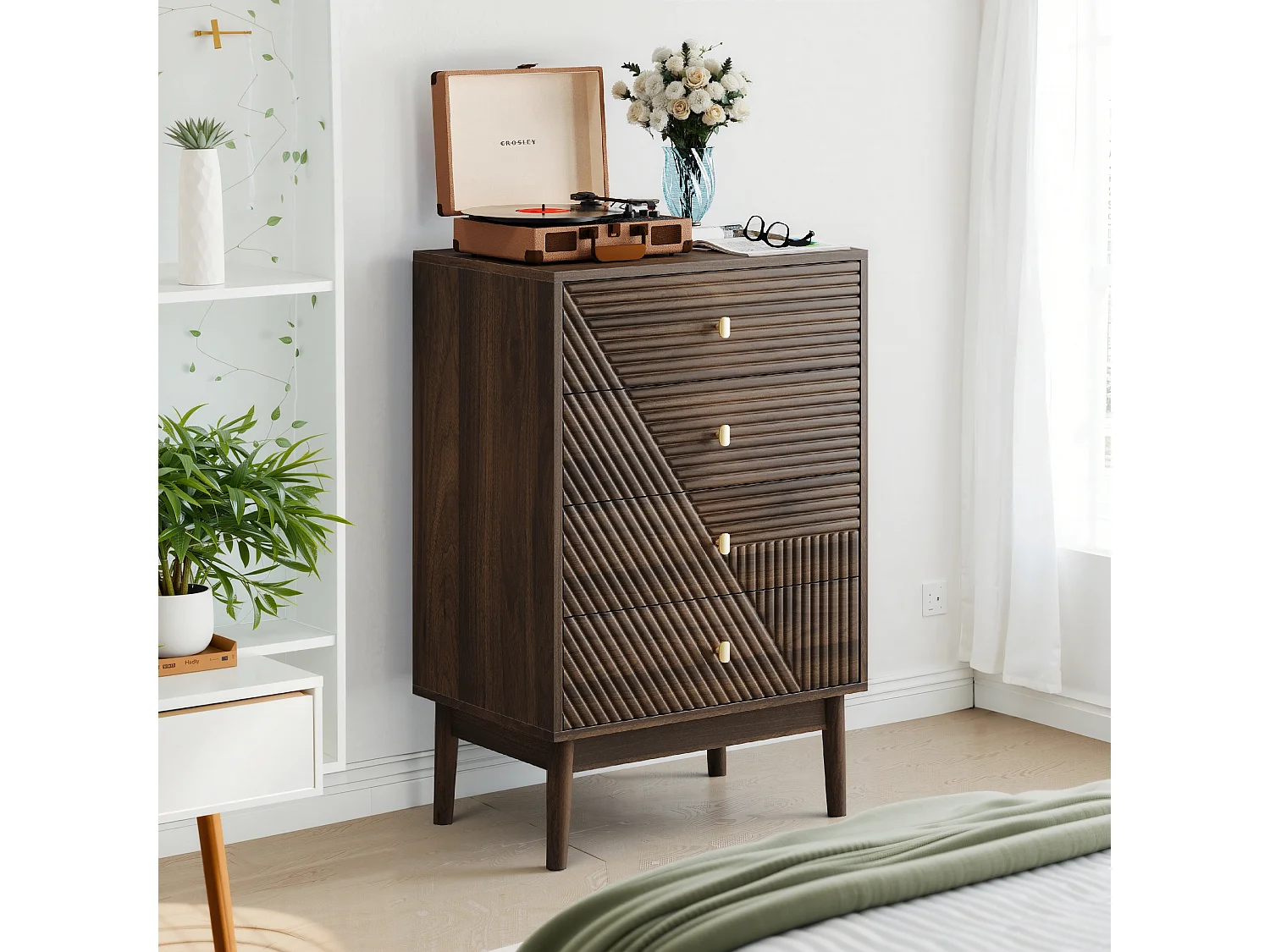 Commode scandinave 4 tiroirs effet bois noyer 4 tiroirs sculptées et pieds évasés 60x40x90cm