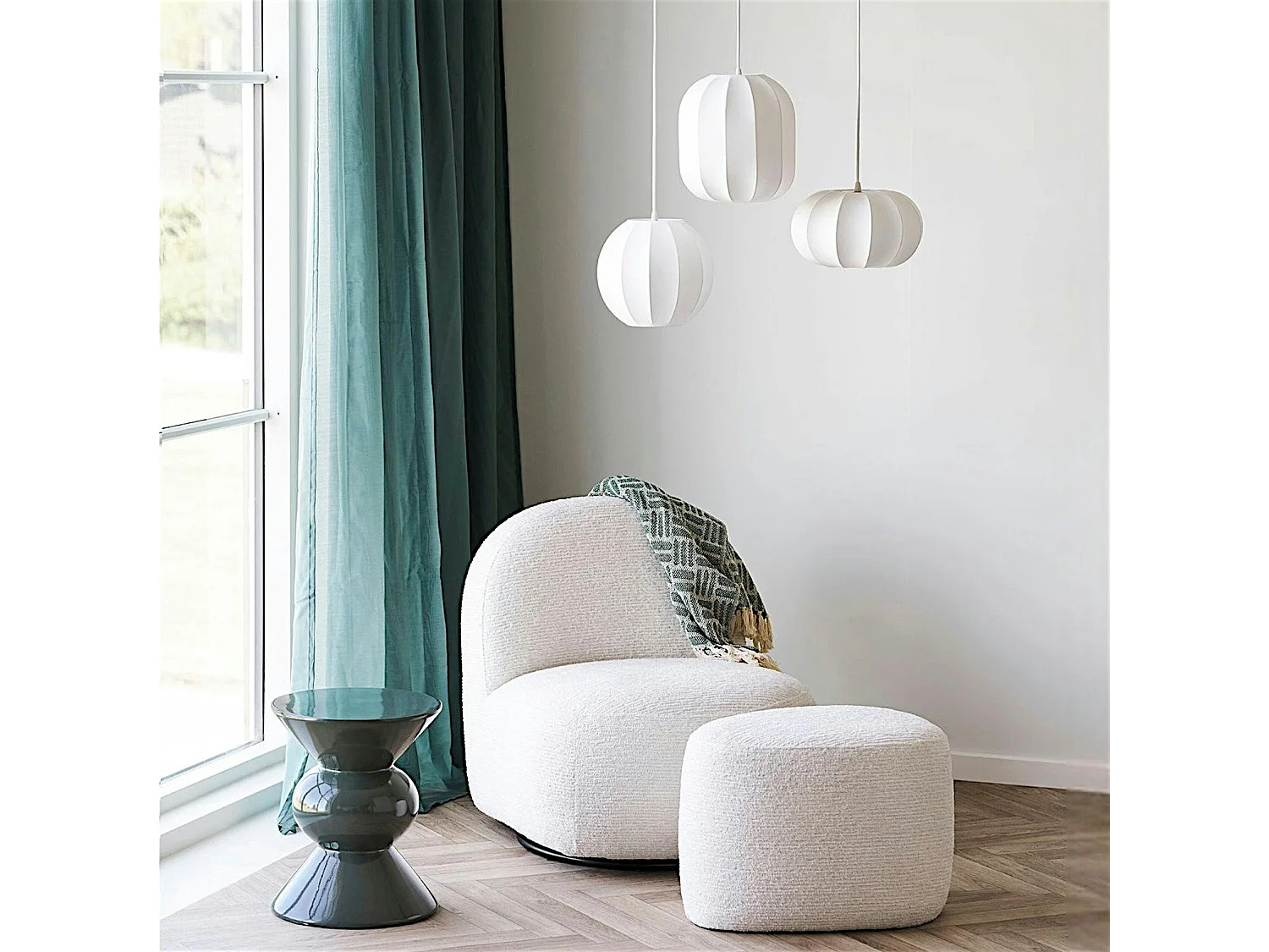 Pouf blanc tissu chenille forme organique 55 cm BERLIN