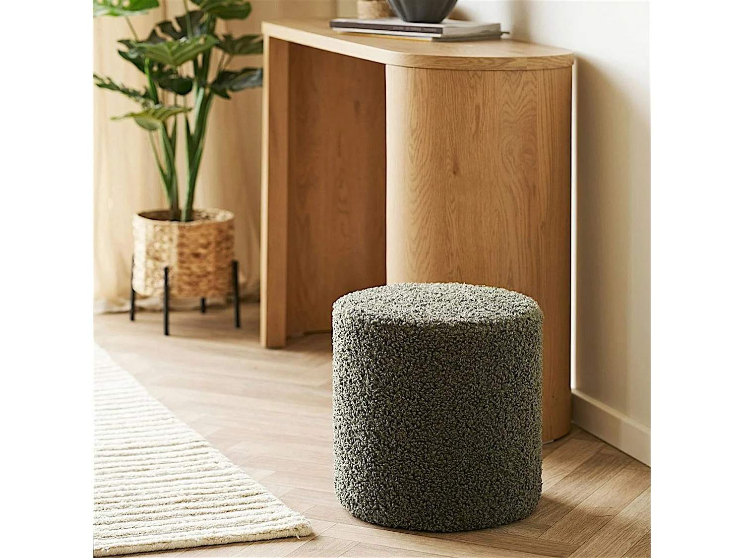 Pouf rond en bouclette verte teddy BERLIN