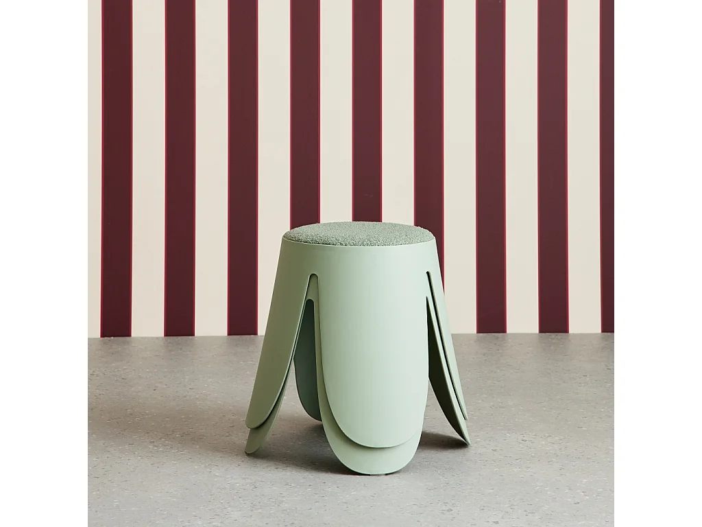 Sgabello impilabile per bambini in bouclé testurizzato, set di 2,