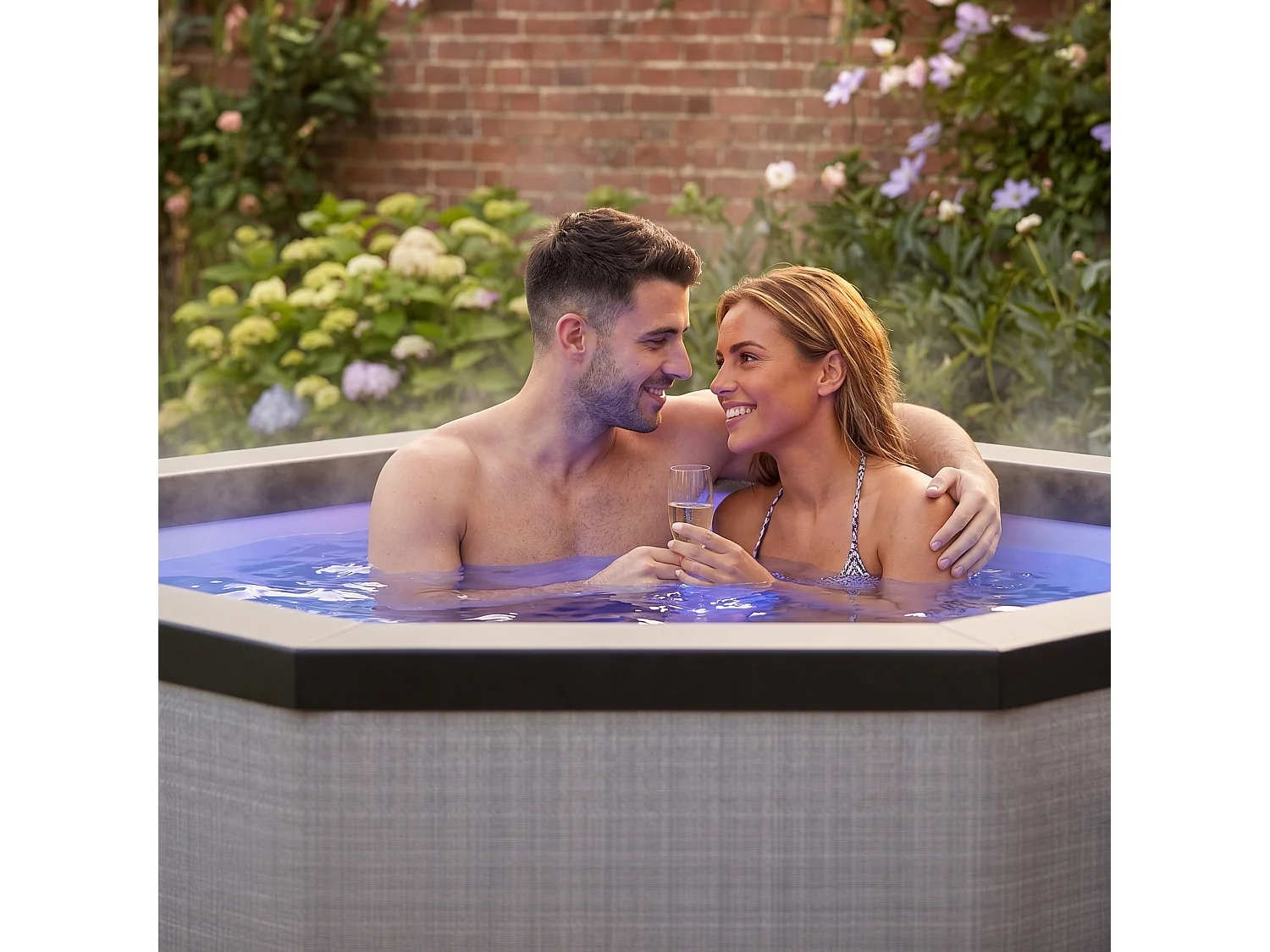 Wave Como 6-Person Octagonal Foam-Insulated Hot Tub & Spa | Light Grey
