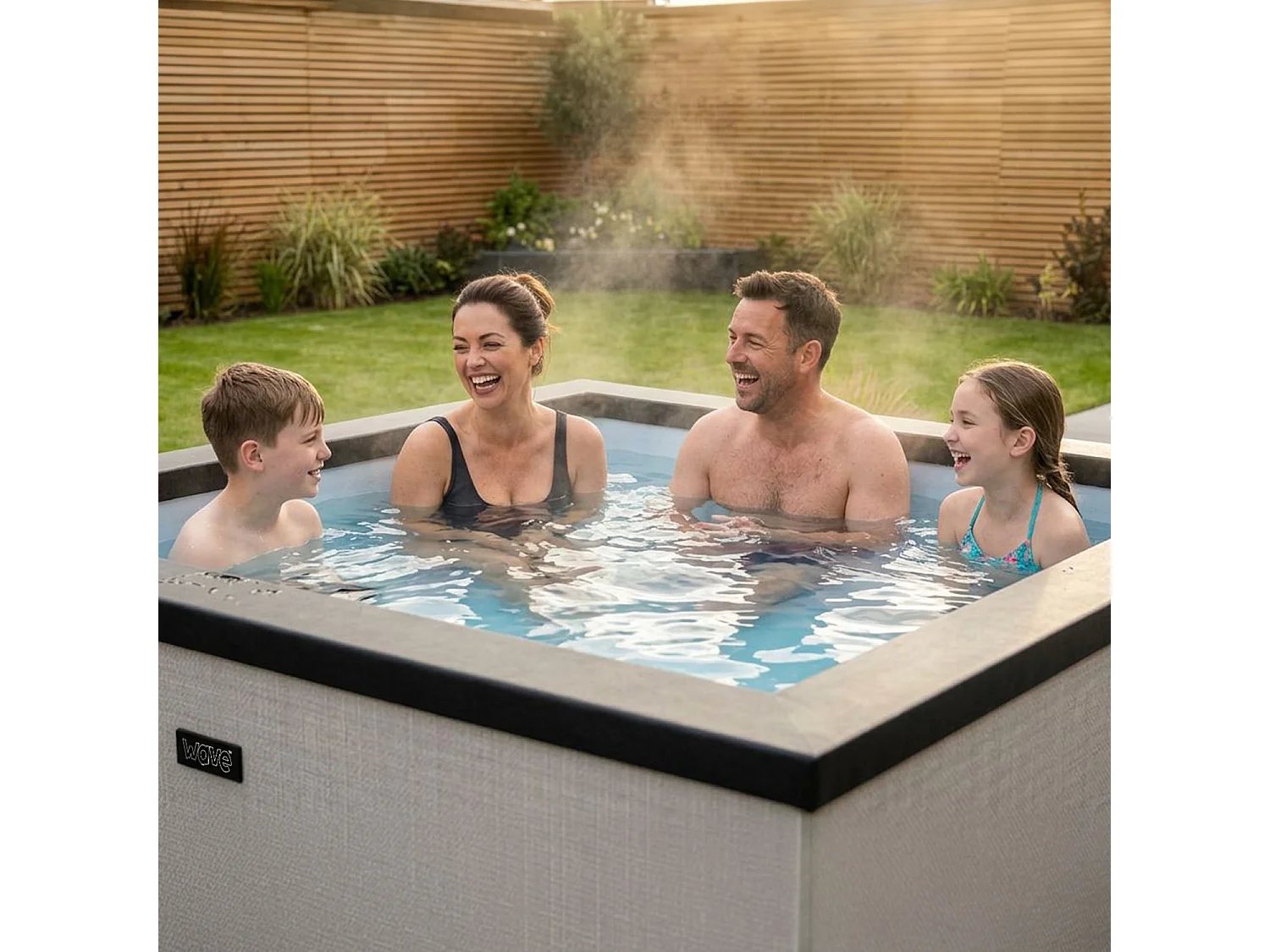 Wave Garda 4-Person Square Foam-Insulated Hot Tub & Spa | Light Grey