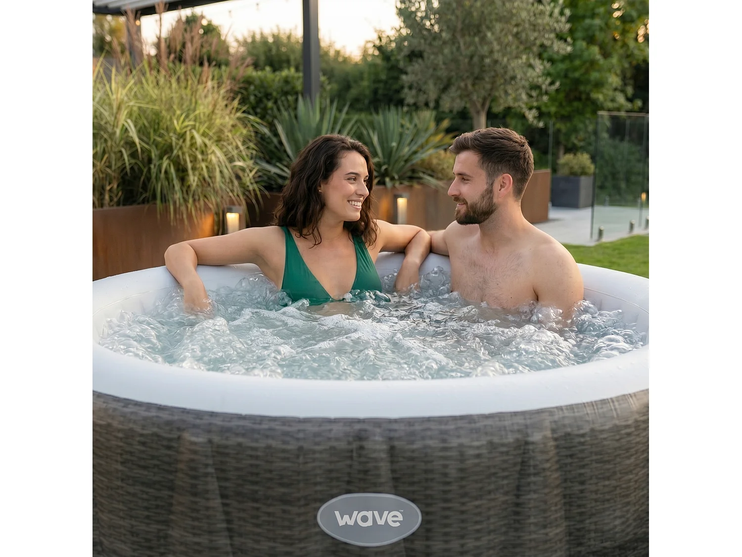 Wave Atlantic | 4-6 Person Round Inflatable Hot Tub