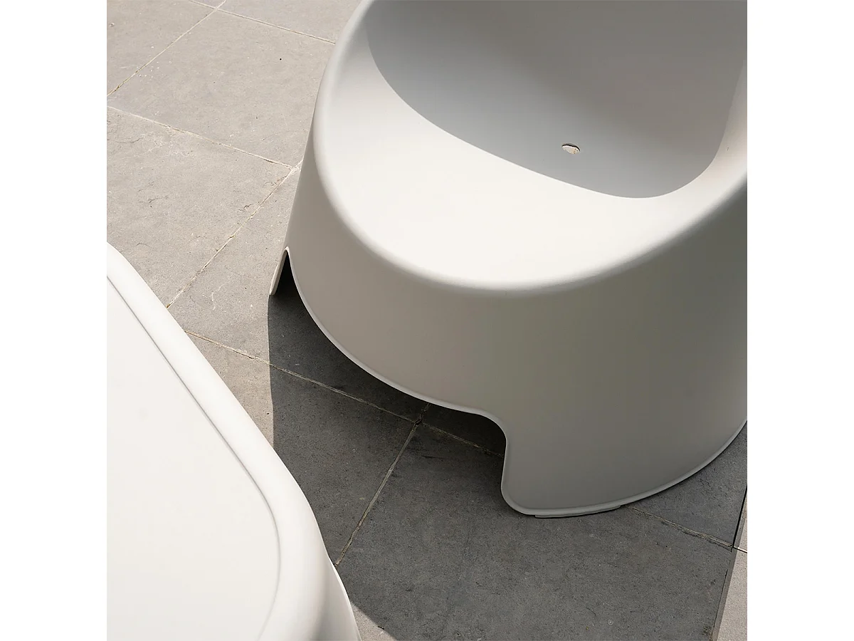 Fauteuil de jardin en résine grège BARBARA