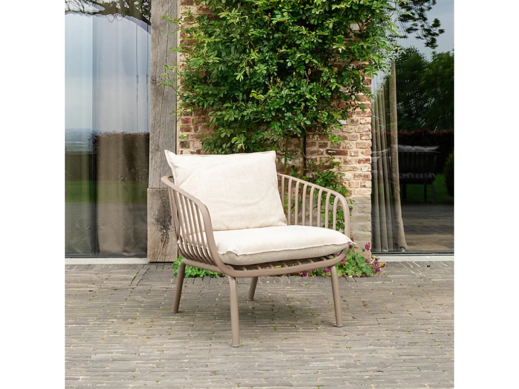 Fauteuil de jardin en résine et acier Marron MARINA