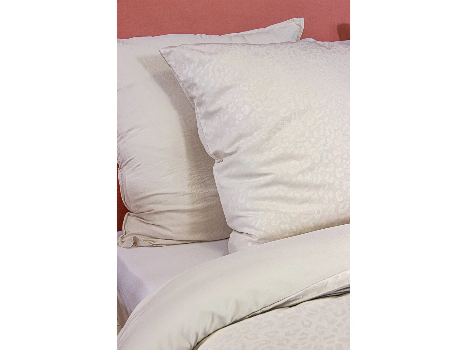 Parure de lit polyester réversible 2 places imprimé léopard 240x220cm - Sophie