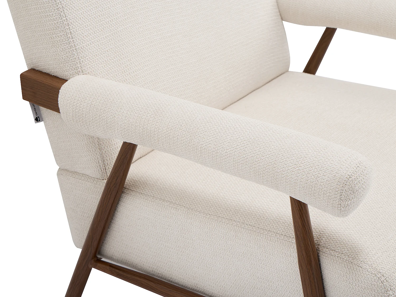 Fauteuil en tissu texturé beige avec pieds effet bois MIROSIA