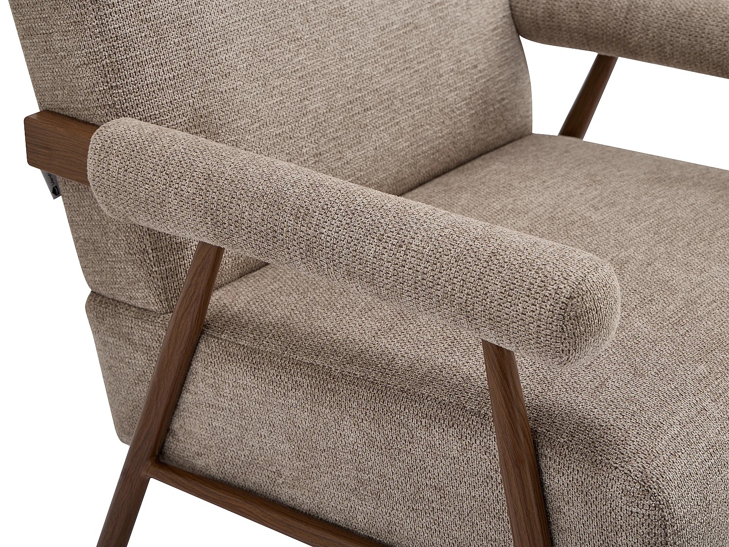 Fauteuil en tissu texturé taupe avec pieds effet bois MIROSIA