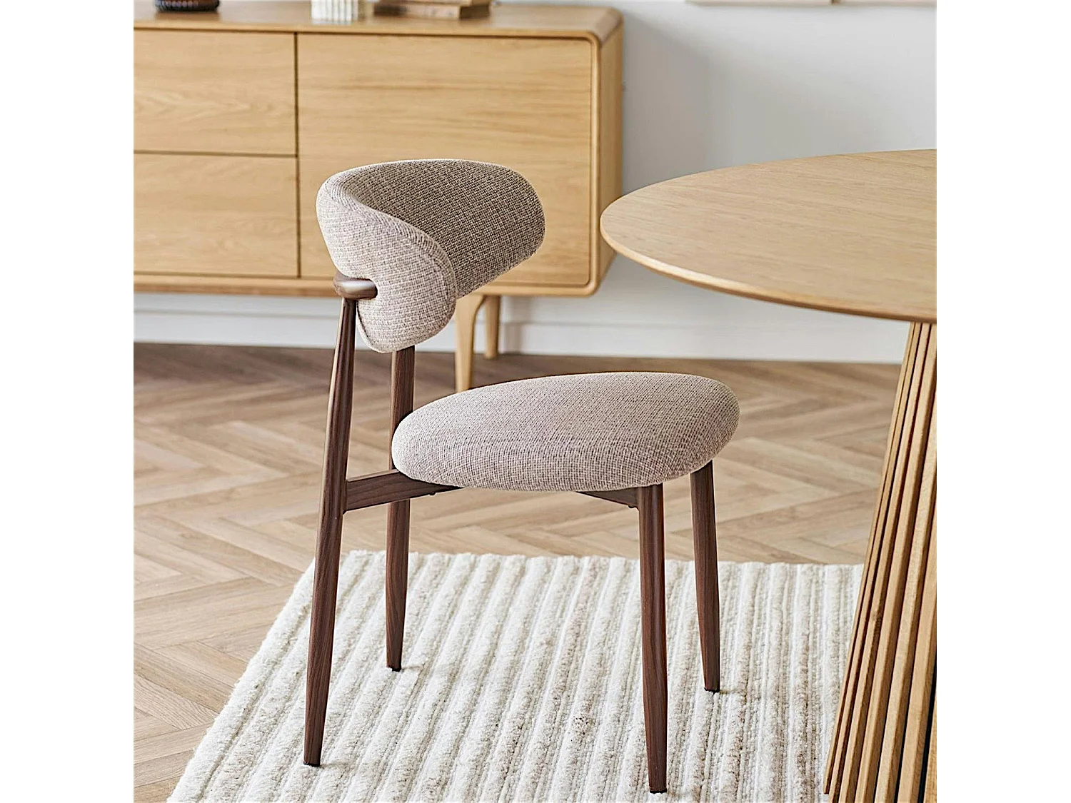 Chaise de salle à manger sable pieds effet bois foncé (lot de 2) AMSTERDAM