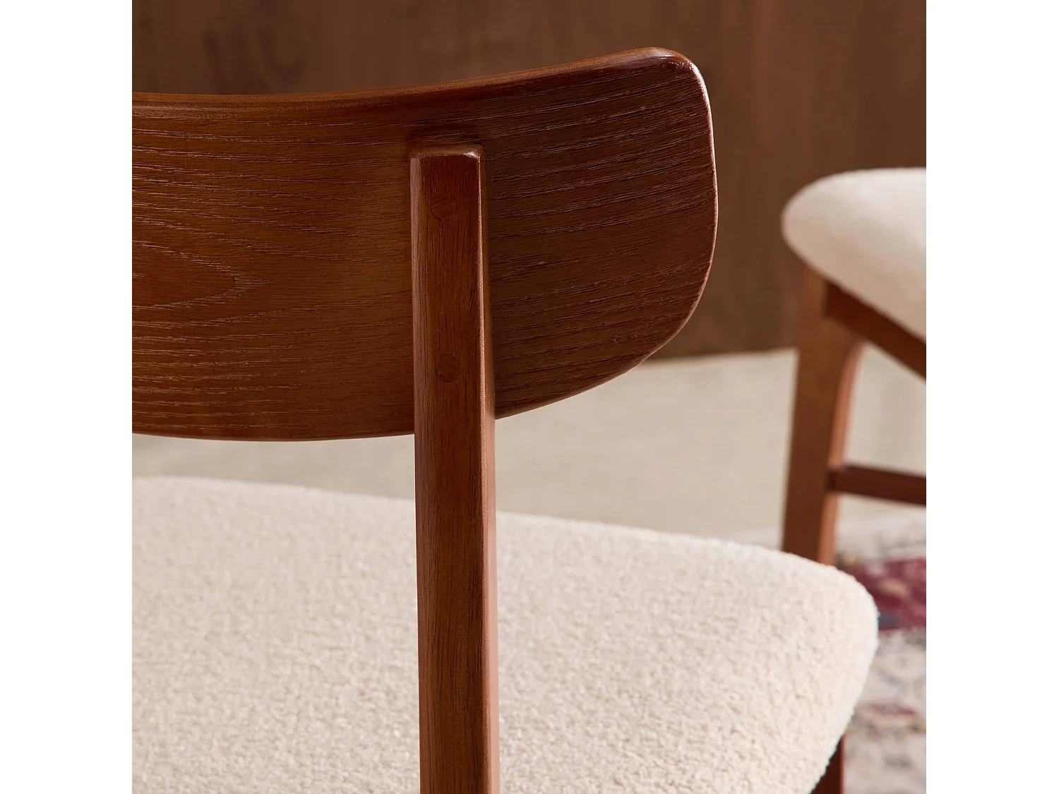 Lot de 2 chaises vintage bois d'hévéa et bouclette noyer - Théa