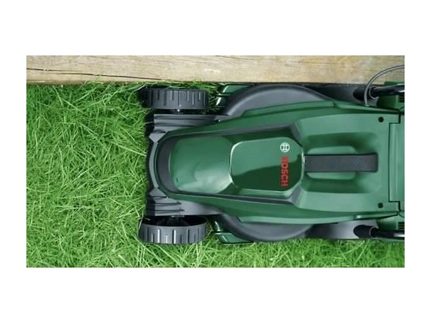 Tondeuse Easy Mower 18V-32-200 - largeur de coupe 32 cm sans batterie ni chargeur