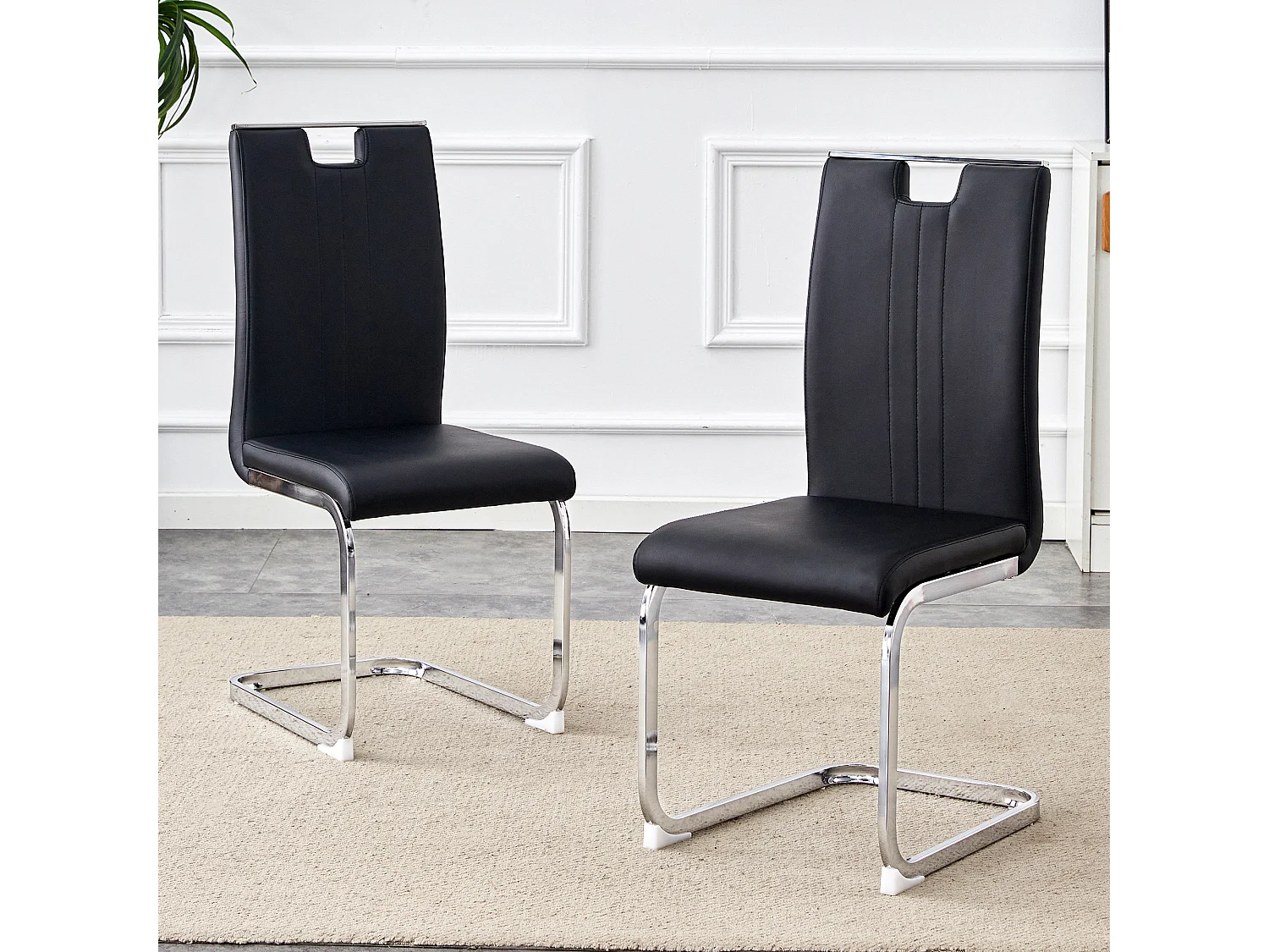 Lot de 2 Chaises noire en simili cuir PU et cadre en métal argentés