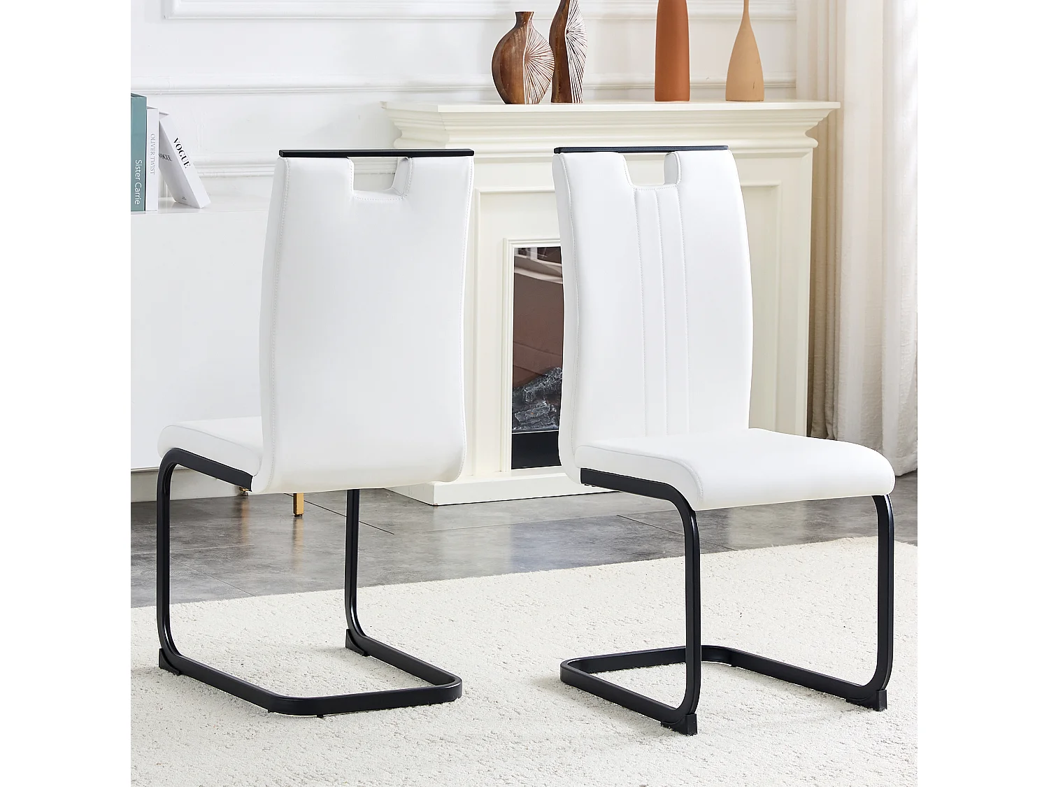 Lot de 2 Chaises blanche en simili cuir PU et cadre en métal noir