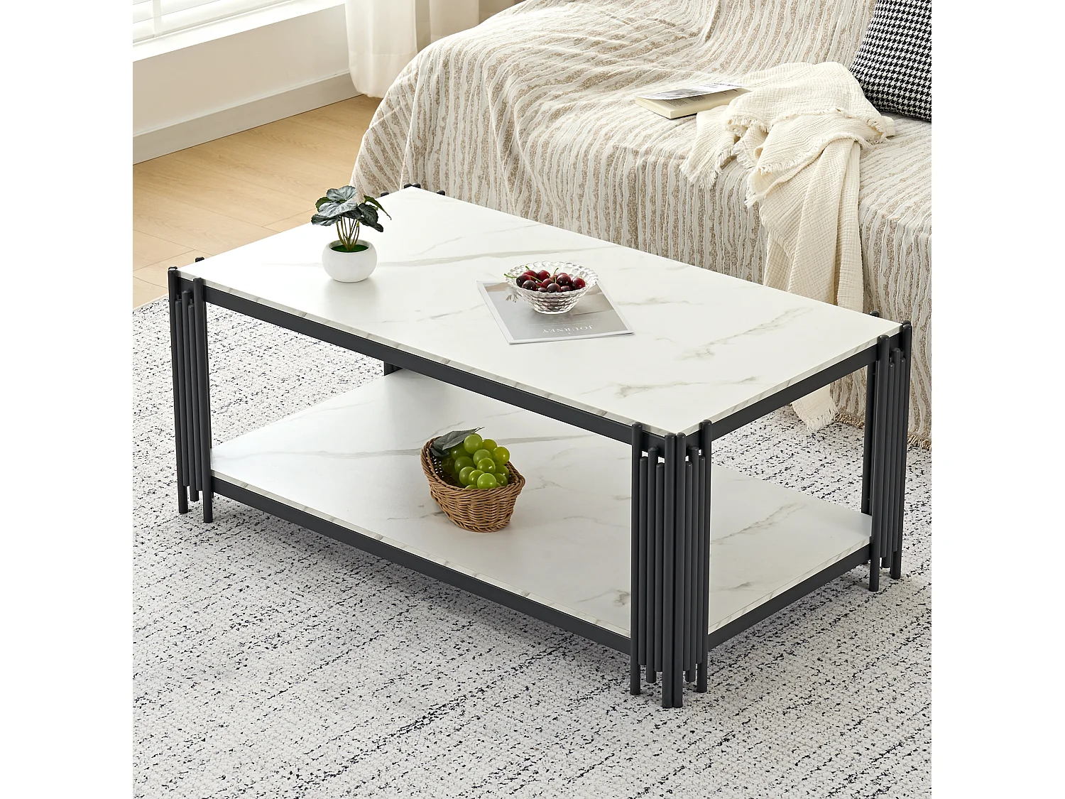 Table basse effet marbre avec pieds en métal - blanc et noir