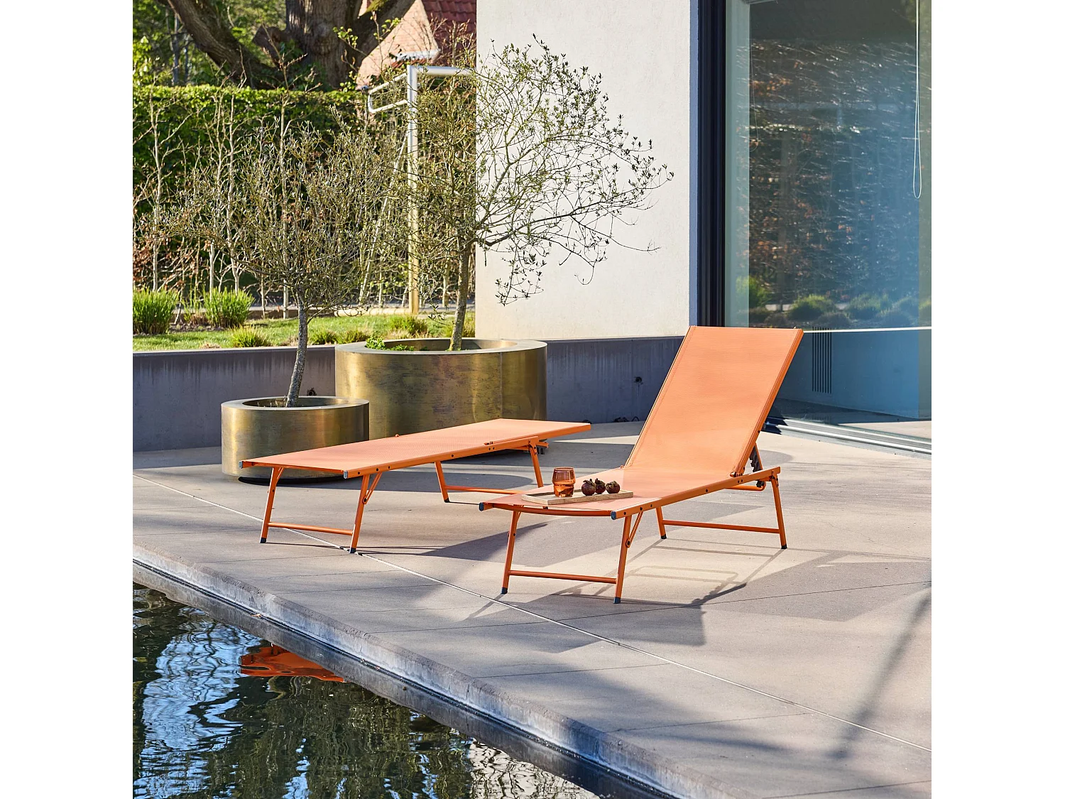 Lot de 2 bains de soleil acier textilène inclinable 4 positions Tropea orange. 165 x 54.5 x 82.5 cm
