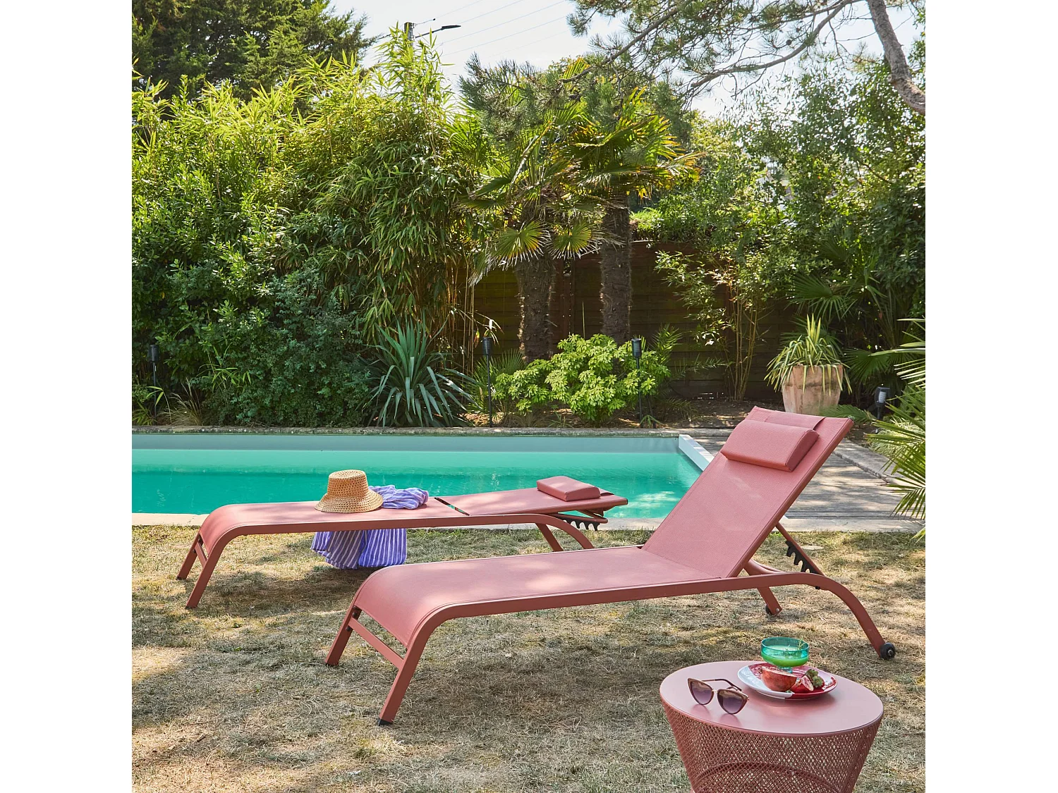 Lot de 2 bains de soleil acier terracotta multi positions avec coussin et roulettes - Ona