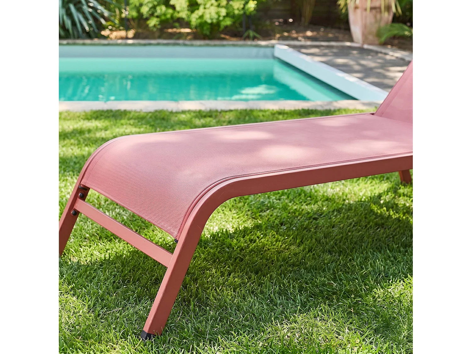 Lot de 2 bains de soleil acier terracotta multi positions avec coussin et roulettes - Ona