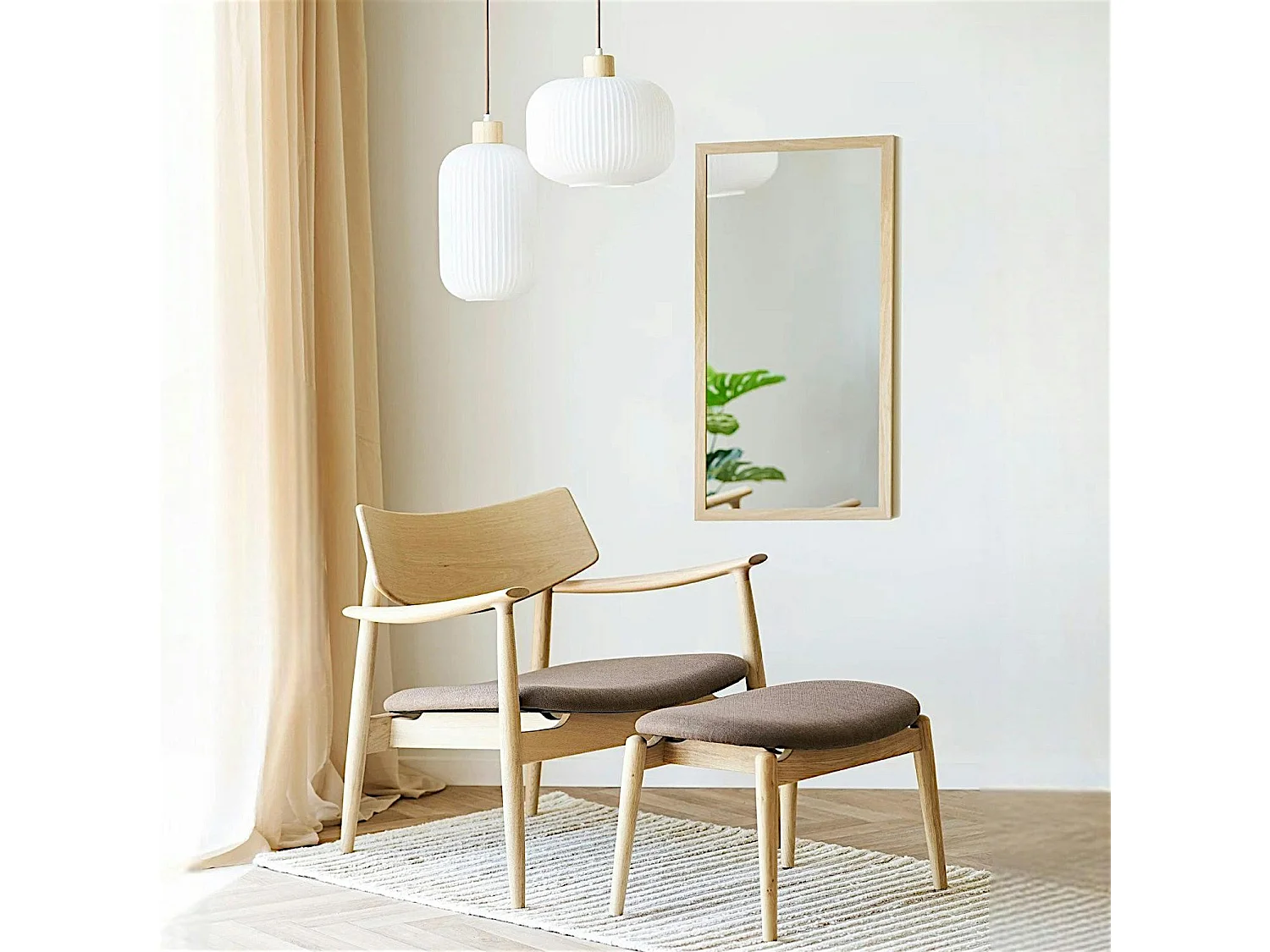 Fauteuil design scandinave chêne clair avec repose-pieds AMSTERDAM