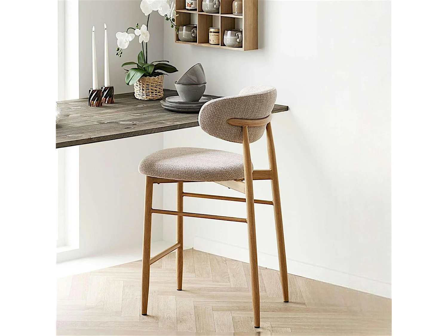 Chaise de bar sable avec repose-pieds effet bois clair (lot de 2) AMSTERDAM