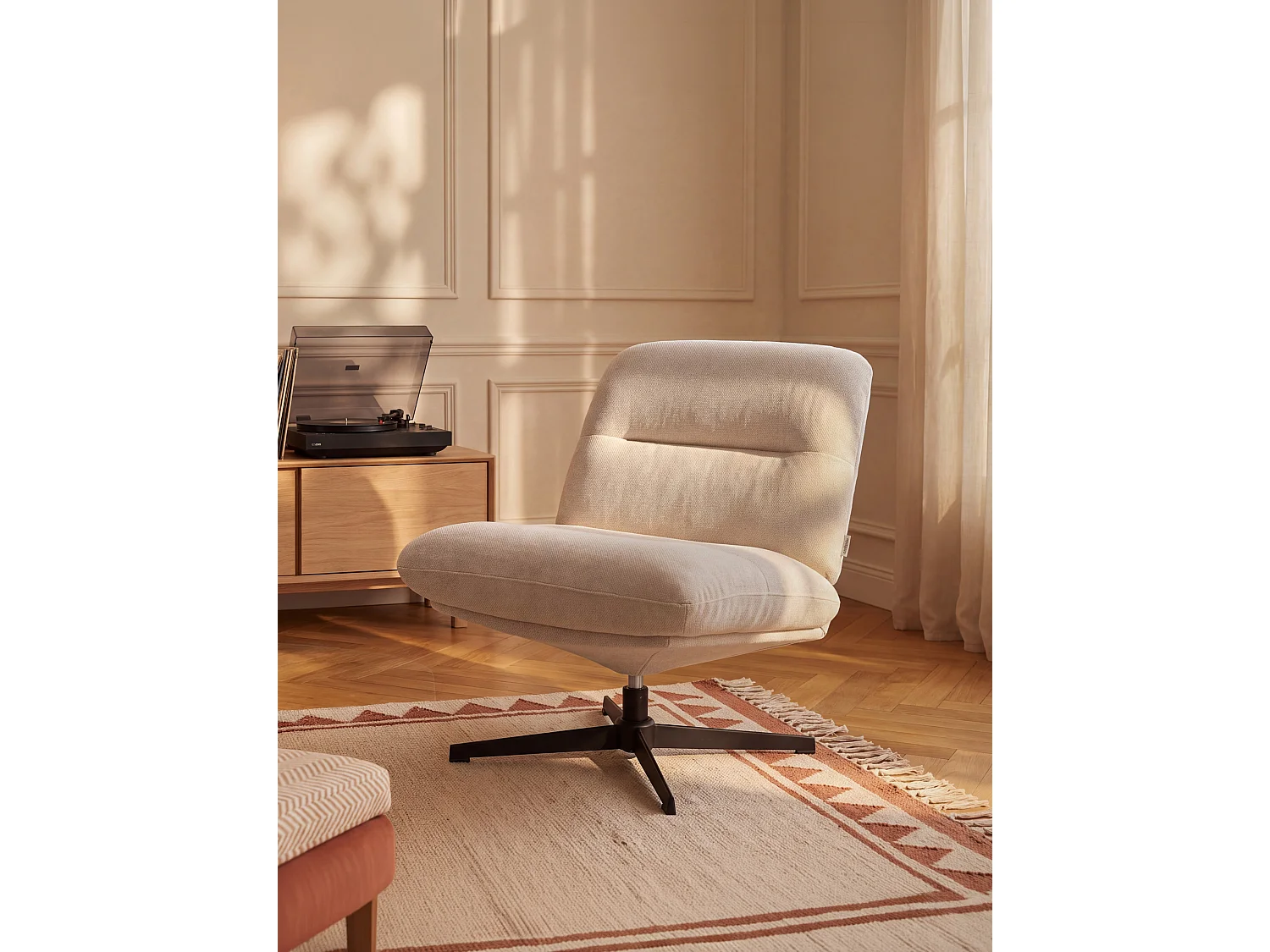 Fauteuil en tissu texturé beige NARAFI