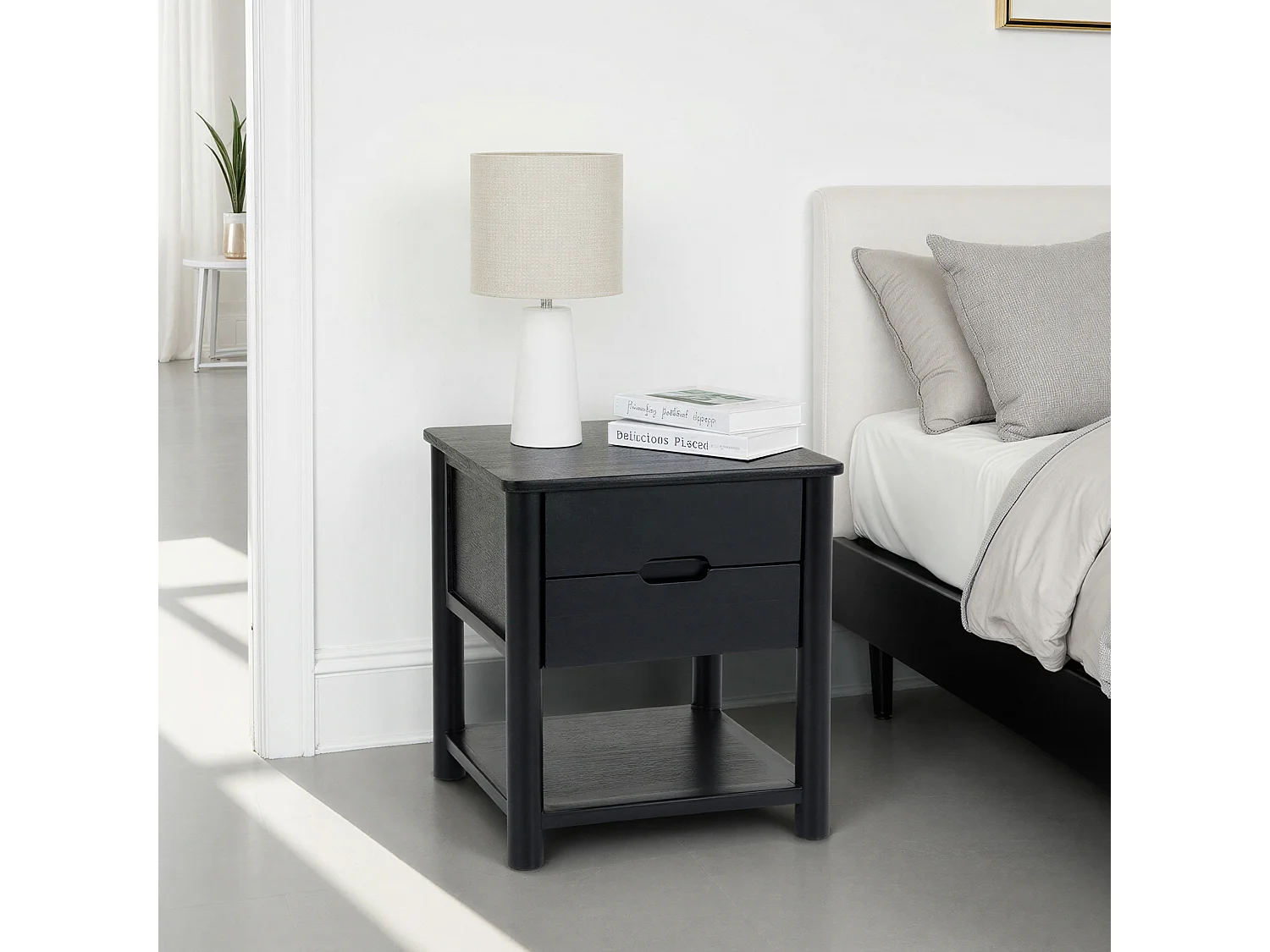 Table de Chevet FADRI, 2 Tiroirs et 1 Étagère en Bois Massif Noir, Design Élégant, Table de Nuit avec Niche Ouverte pour Rangement