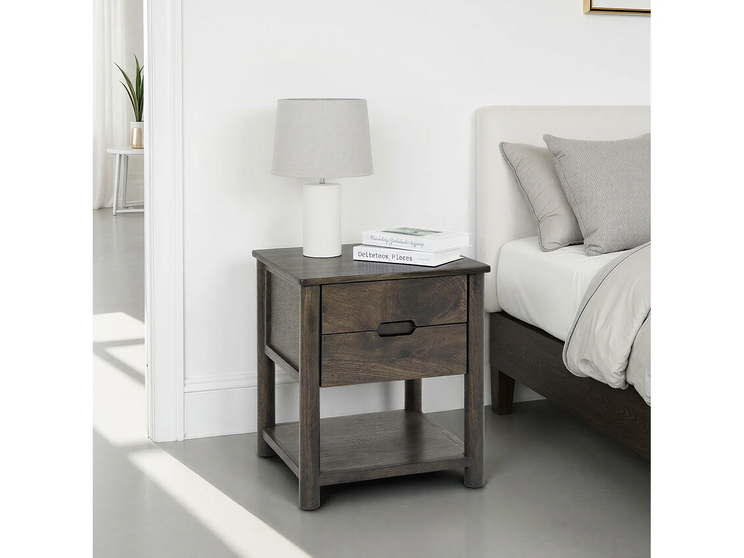 Table de Chevet FADRI, 2 Tiroirs et 1 Étagère en Bois Massif Brun, Design Élégant, Table de Nuit avec Niche Ouverte pour Rangement