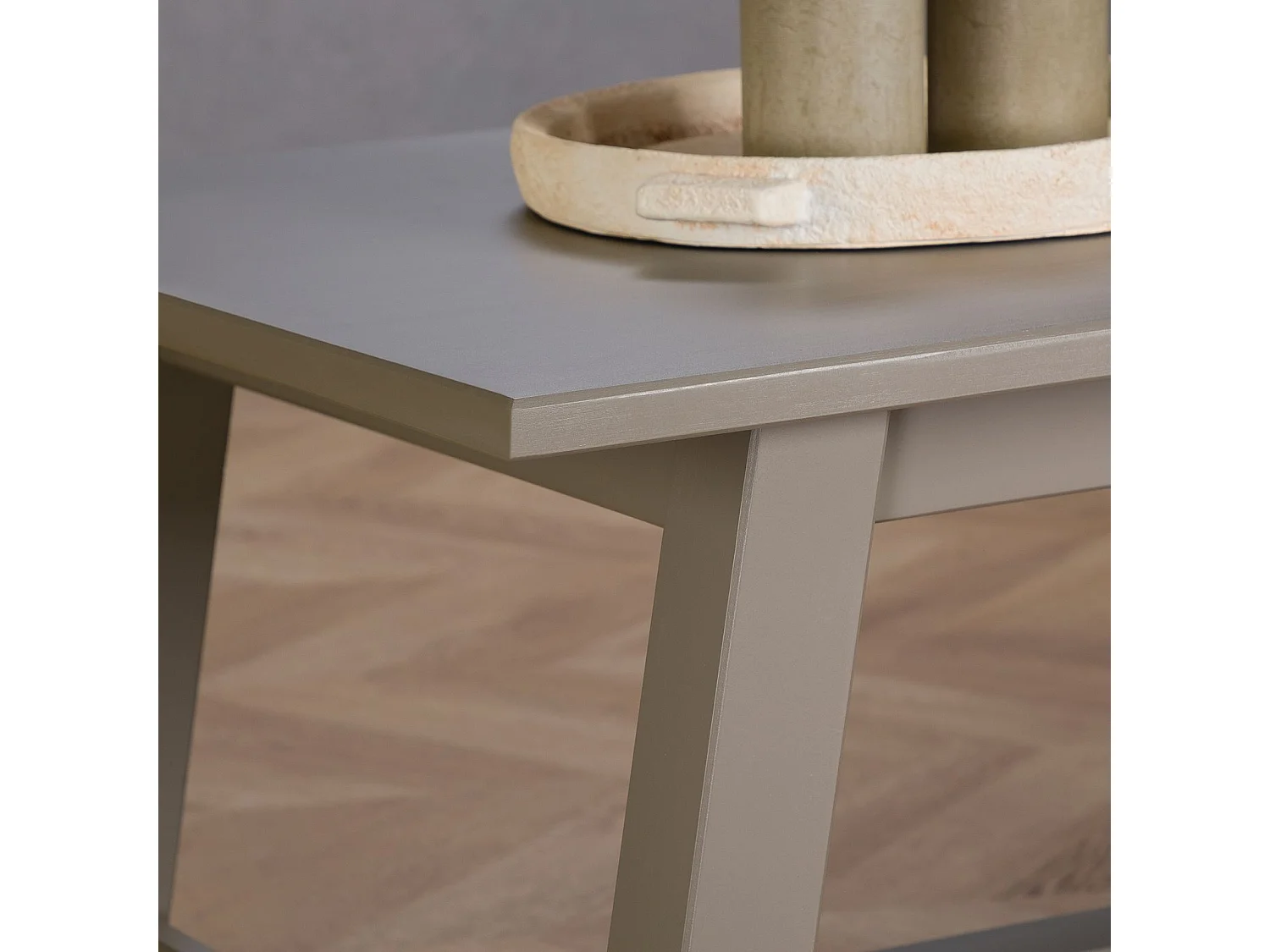 Table basse LUZERNA rectangulaire pour salon en bois massif gris, 110 x 45 cm, design moderne minimaliste, pieds en bois