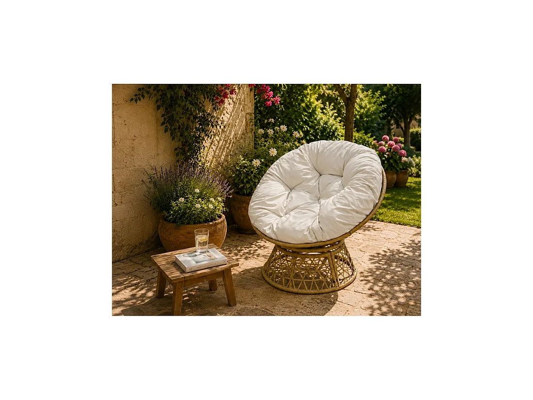 Fauteuil de jardin en résine tressée beige avec coussin gris clair – 96x85x80 cm – Élégance et confort