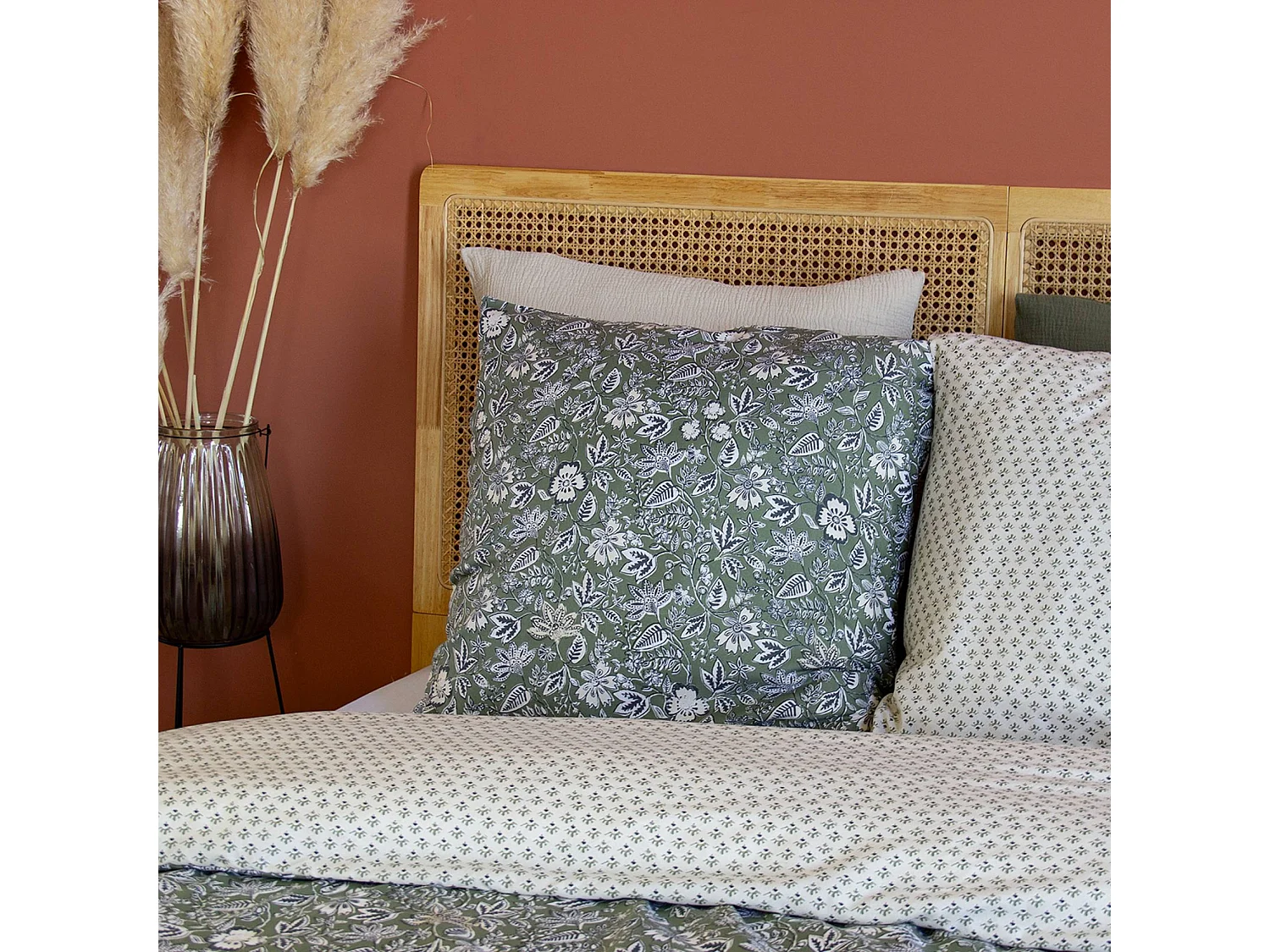 Ropa de cama de algodón y lyocell con estampado floral verde, 2 plazas