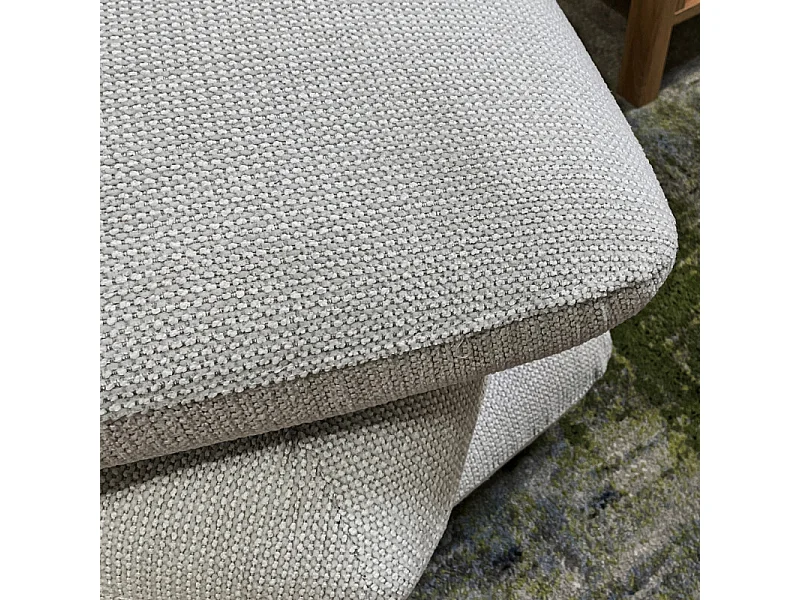 Pouf carré pivotant coussins empilés tissu chenille gris clair – LOUELLA