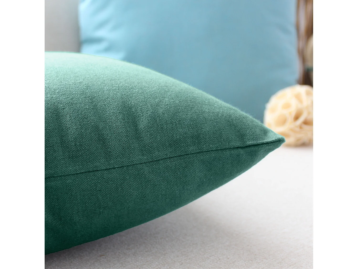 2 coussins carré déhoussable, 40x40cm, vert jade, coton chambray, Collection Cambria, CMADECO